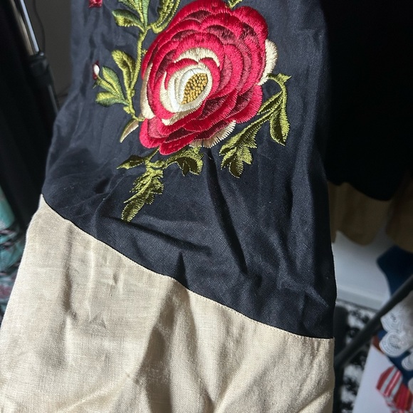Nine West Black Linen Skirt+ Embroidered Rose, A-line with Tan Border Hem, 16W - Picture 4 of 8